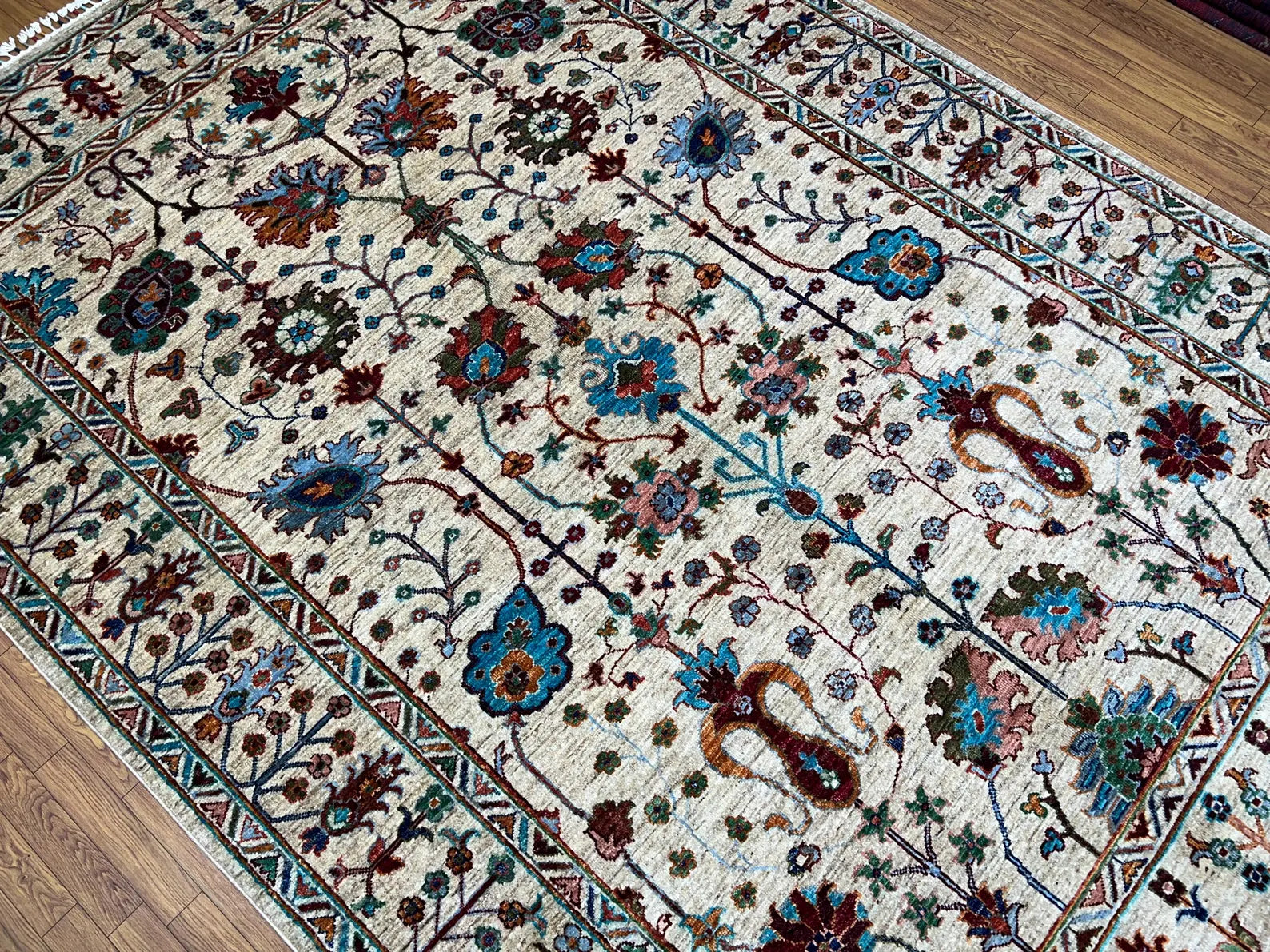 Oushak Hand-Knotted Wool Rug