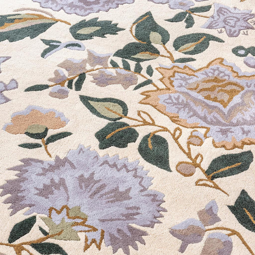 Oriental Bloom Foliage Hand-Tufted Rug