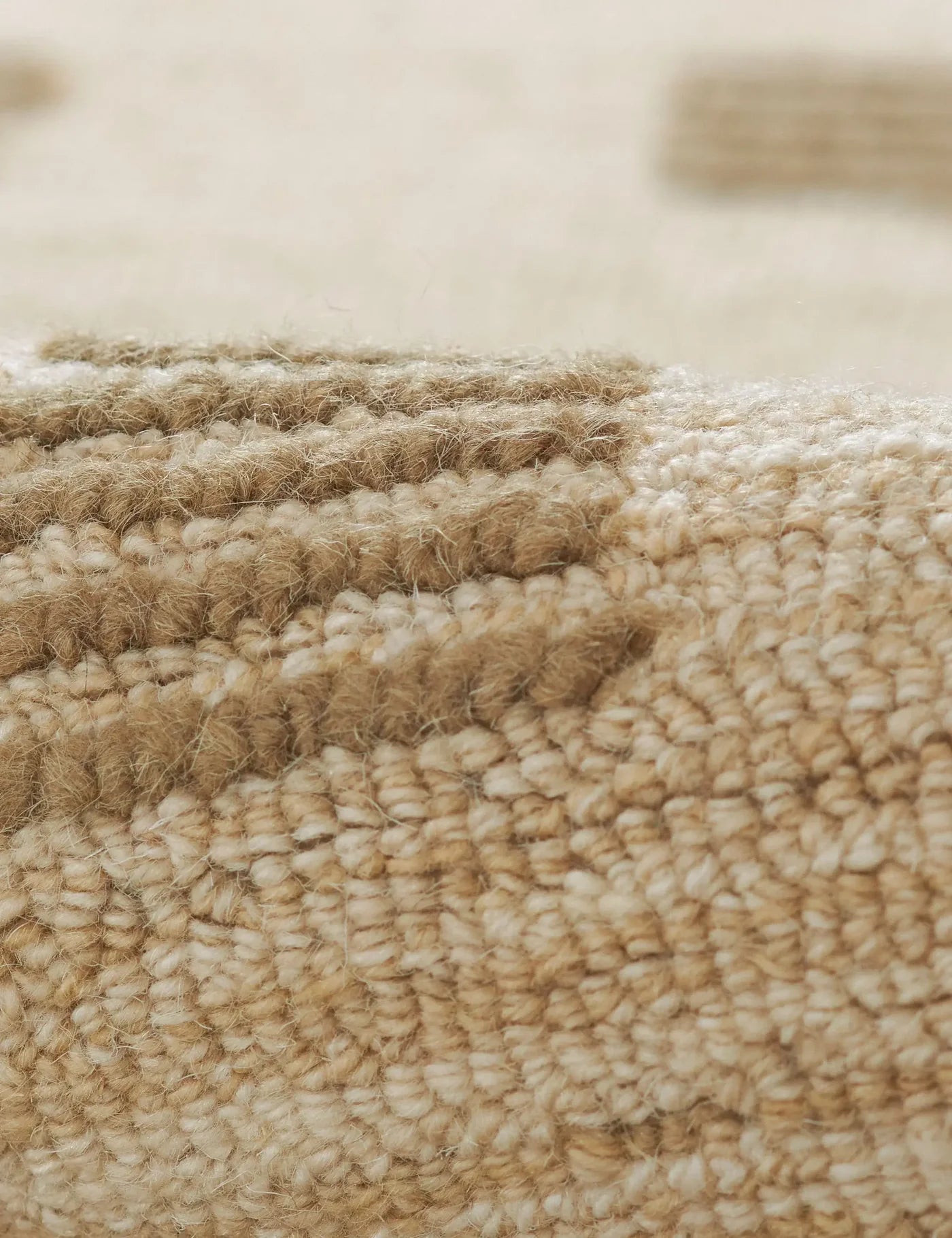 Artistic Beige Wool Hand-tufted Carpet & Rug