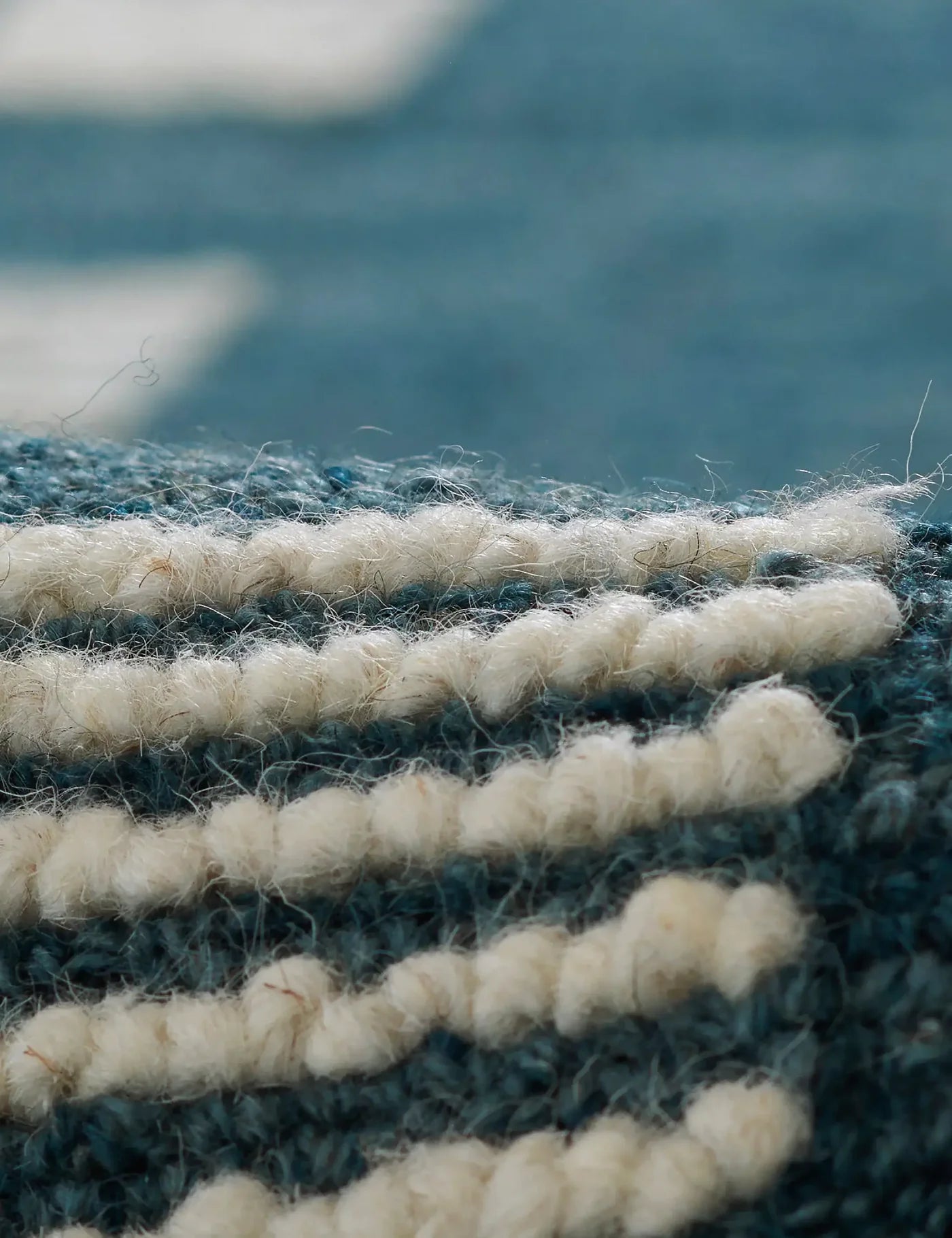 Artistic Blue Wool Hand-tufted Carpet & Rug