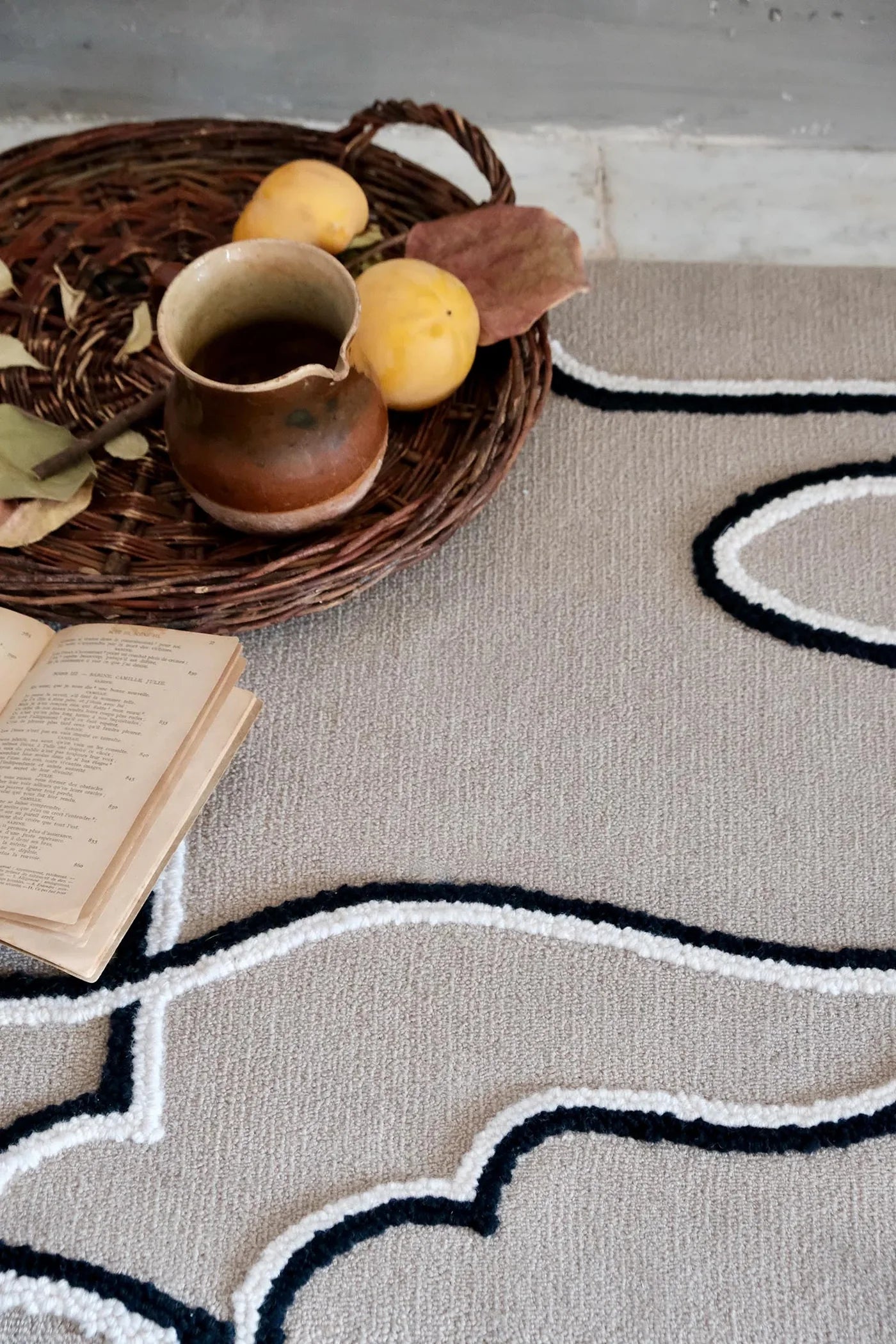 Artisan Hand-Tufted Wool Carpet & Rug