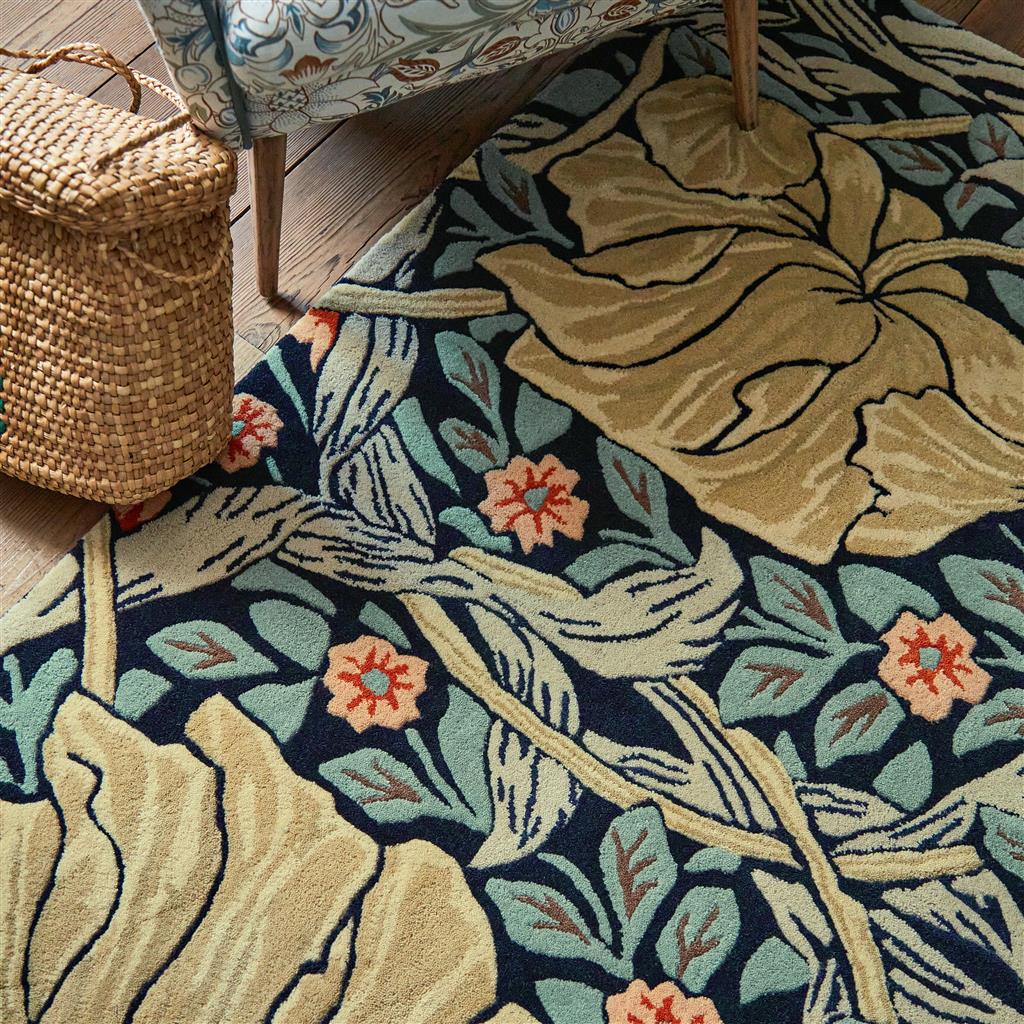 Meadow Muse Foliage Hand-Tufted Rug